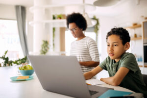 father advice, parenting tips, Making Screen Time and Summer Work in a Real Family Routine, parenting