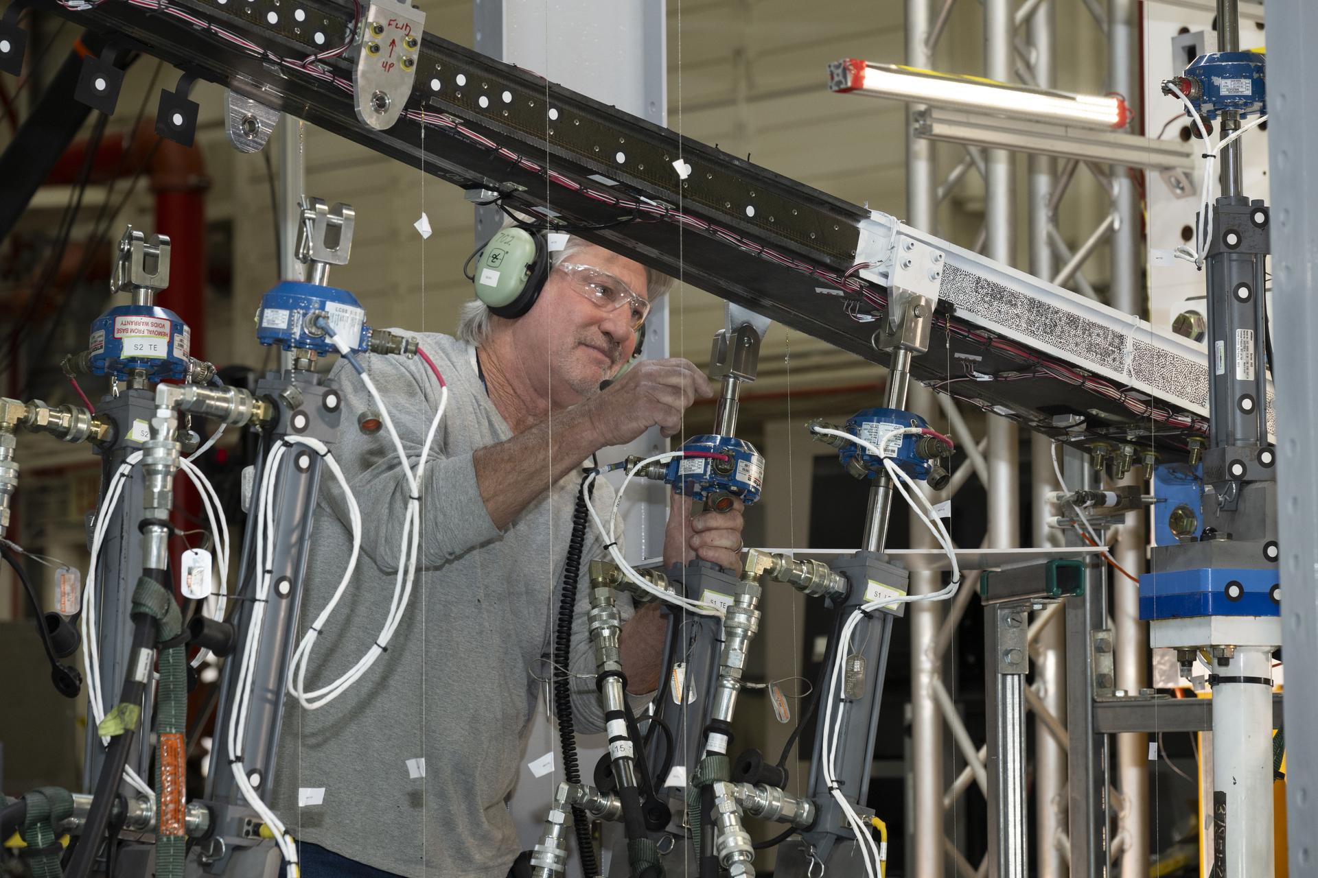 SWEET-15 Explained: NASA’s Truss-Braced Wing Stress Test