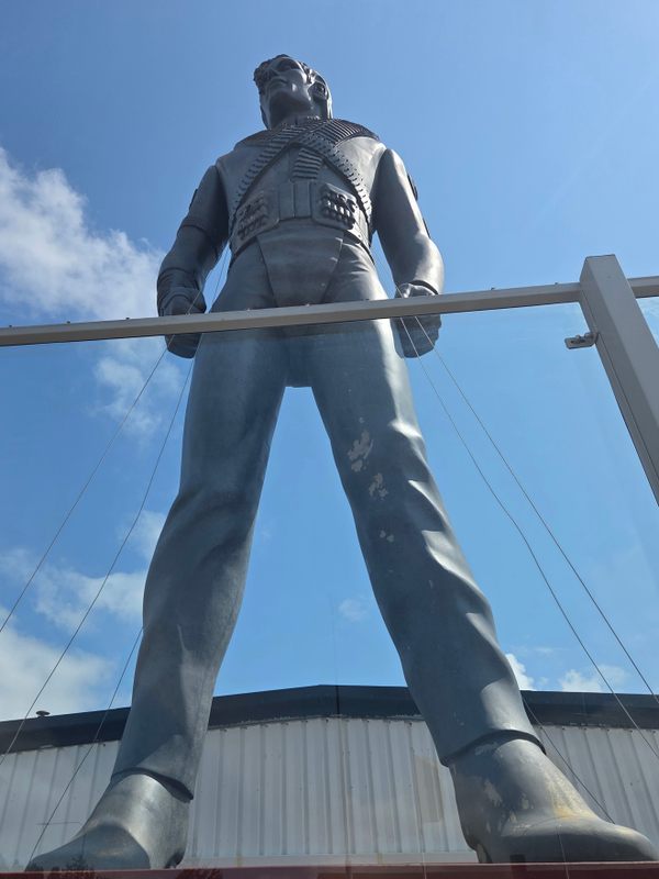 TIL: Michael Jackson HIStory Statue in Villan-Södra Utmarken…