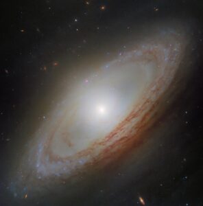 eli5, simple explanation, Hubble Spots Chaotic Secret in Galaxy, Explained Simply, eli5