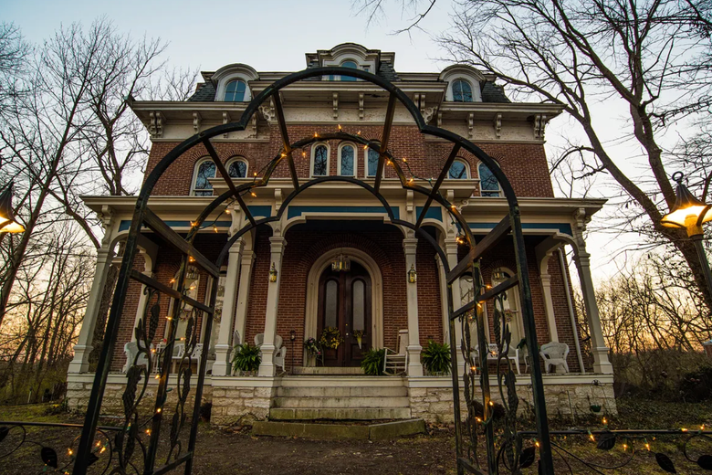 Who Knew Illinois Had This Many Spooky Places?: The Surprising Story Behind It